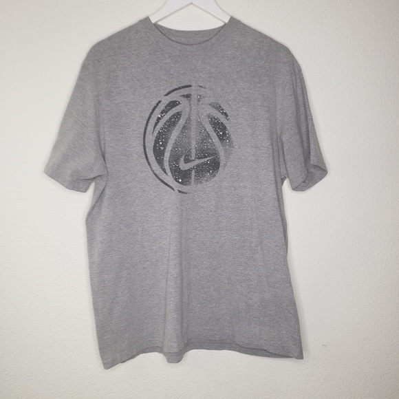 Nike Other - Nike Gray Basketball Graphic Tee